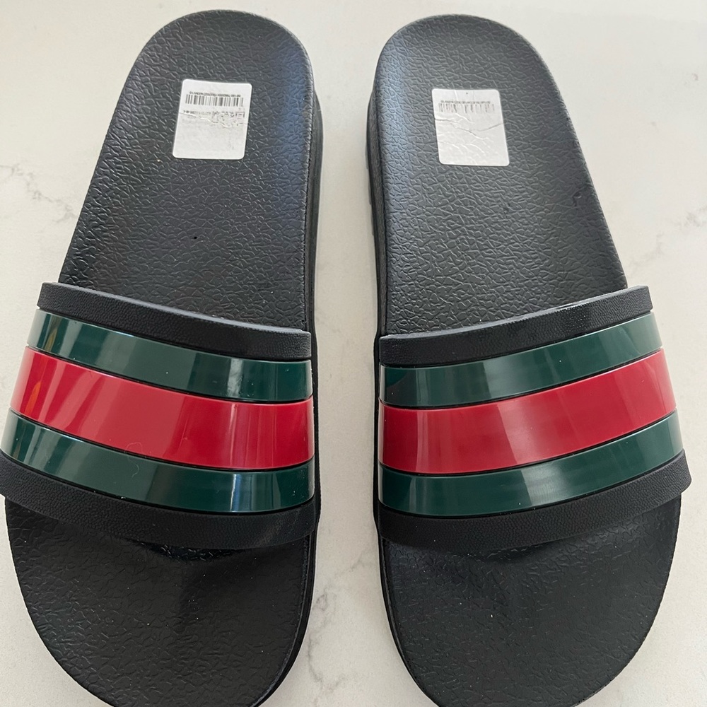 Mens Gucci slides US 11